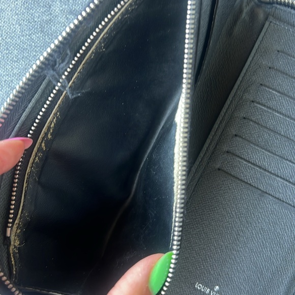 Louis vuitton long leather wallet - Picture 7 of 11